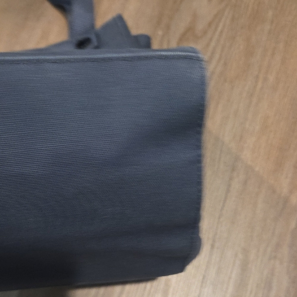 Lululemon Athletica Gray Shoulder Bag - Picture 3 of 7